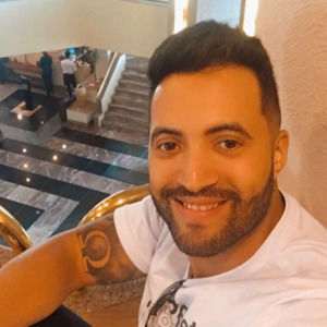 Meet your Posher, Adam